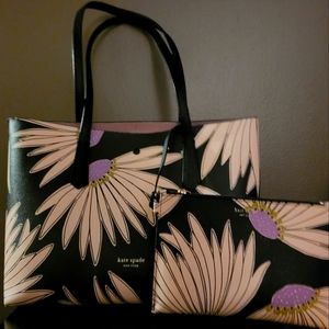 Kate Spade New York Molly Falling Flower Tote